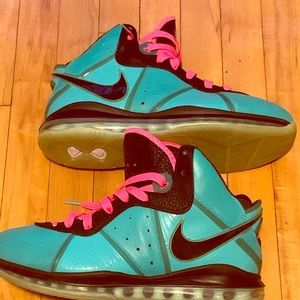 Used Lebron south beach 8 mint condition